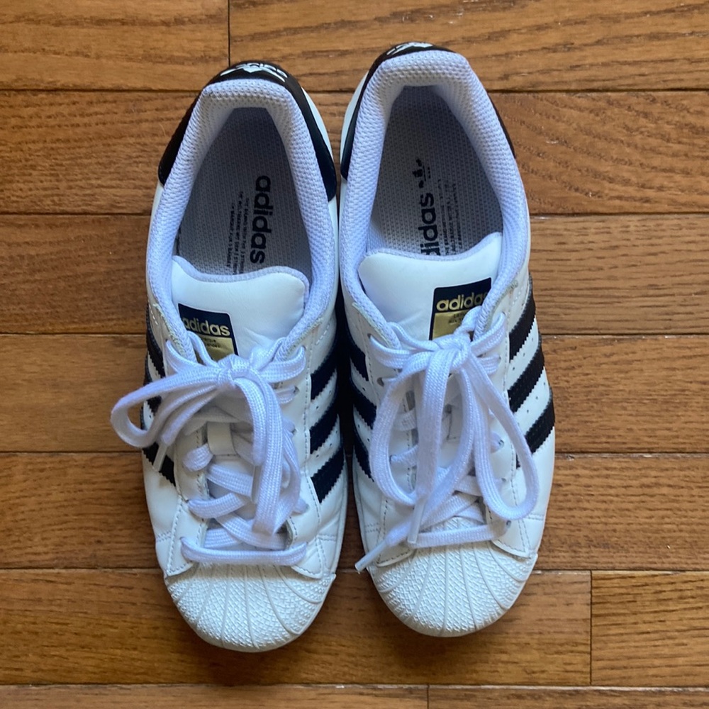Adidas Superstar- used size 6.5 mens (US size)